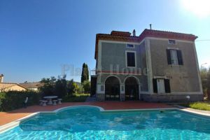 Amelia, charming villa with swimming pool
