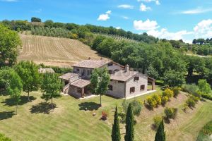 Beautiful stone farmhouse located on Umbrian hills